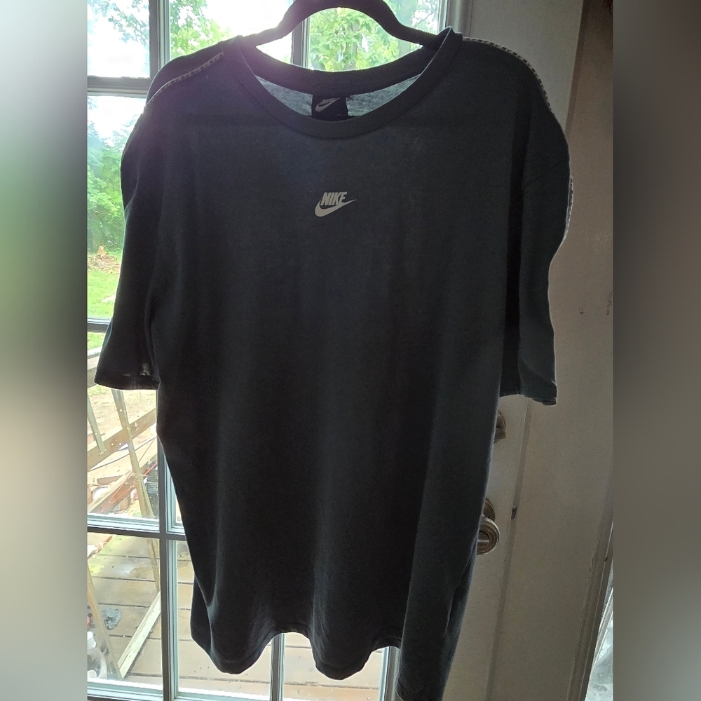 Nike Taped Shoulder Logo Tee | Men's L | Black/White
